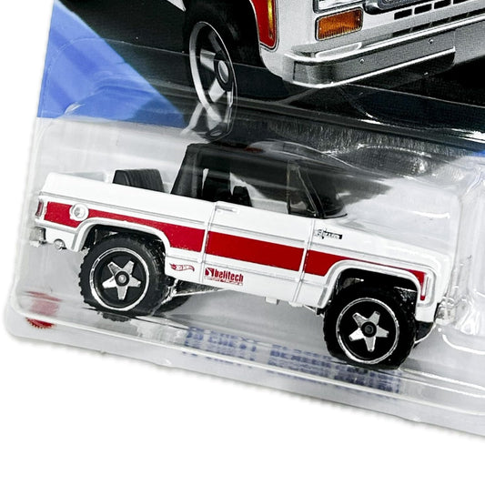 Hot Wheels 2025 HW Dirt 75 Chevy Blazer Custom White Die-Cast