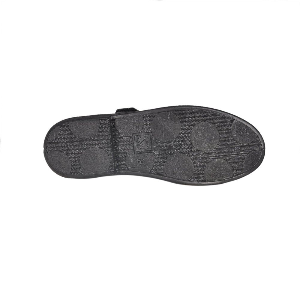 Odyssia Velcro School Shoes CL1011 | Velcro Strap Detail