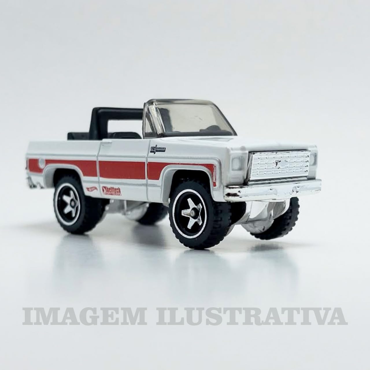 Hot Wheels 2025 HW Dirt 75 Chevy Blazer Custom White Die-Cast