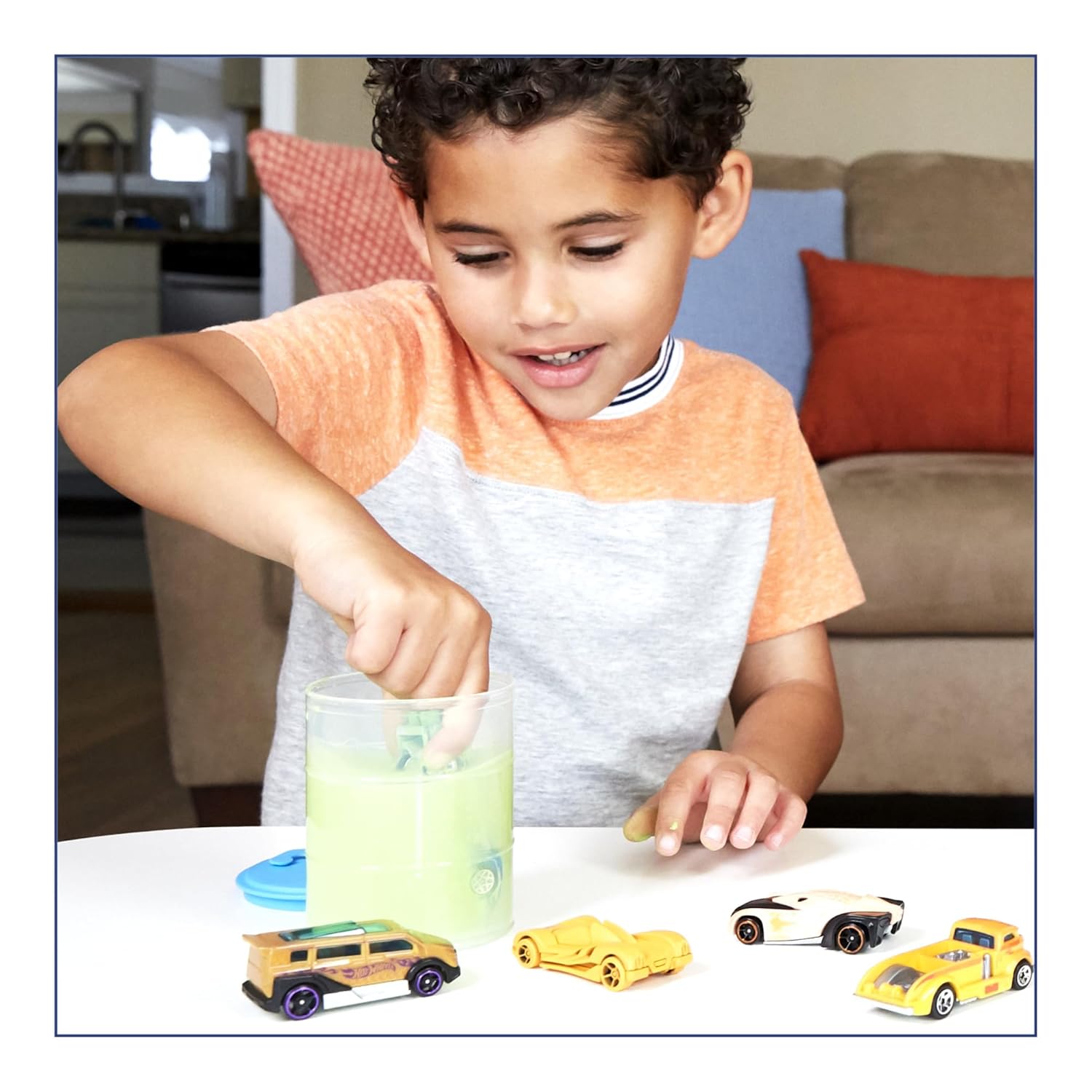 Hot Wheels Color Reveal 2-Pack 1:64 Scale Toy Car Set