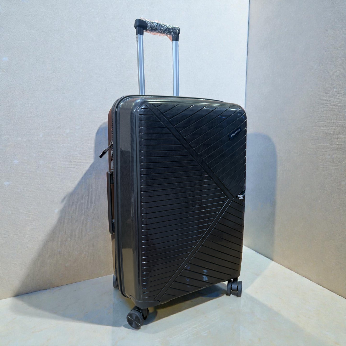 Desert Way Hardshell Luggage Spinner Strolley 8 wheel