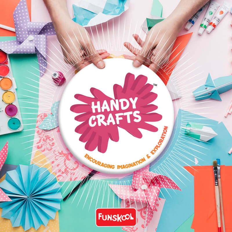 Funskool Handycrafts Sand Art Creative Activity Kit with 6 Design Boards